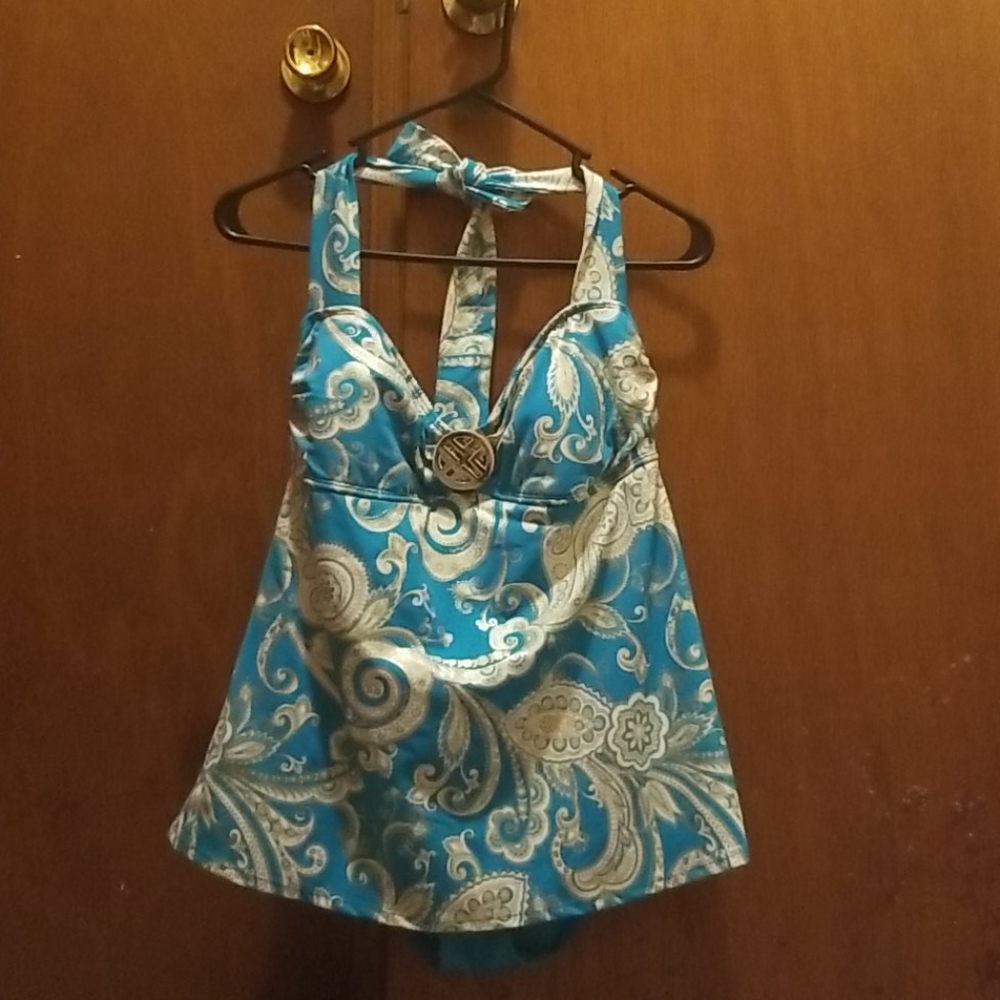 New Jaclyn Smith Halter Backless Paisley Swimdress